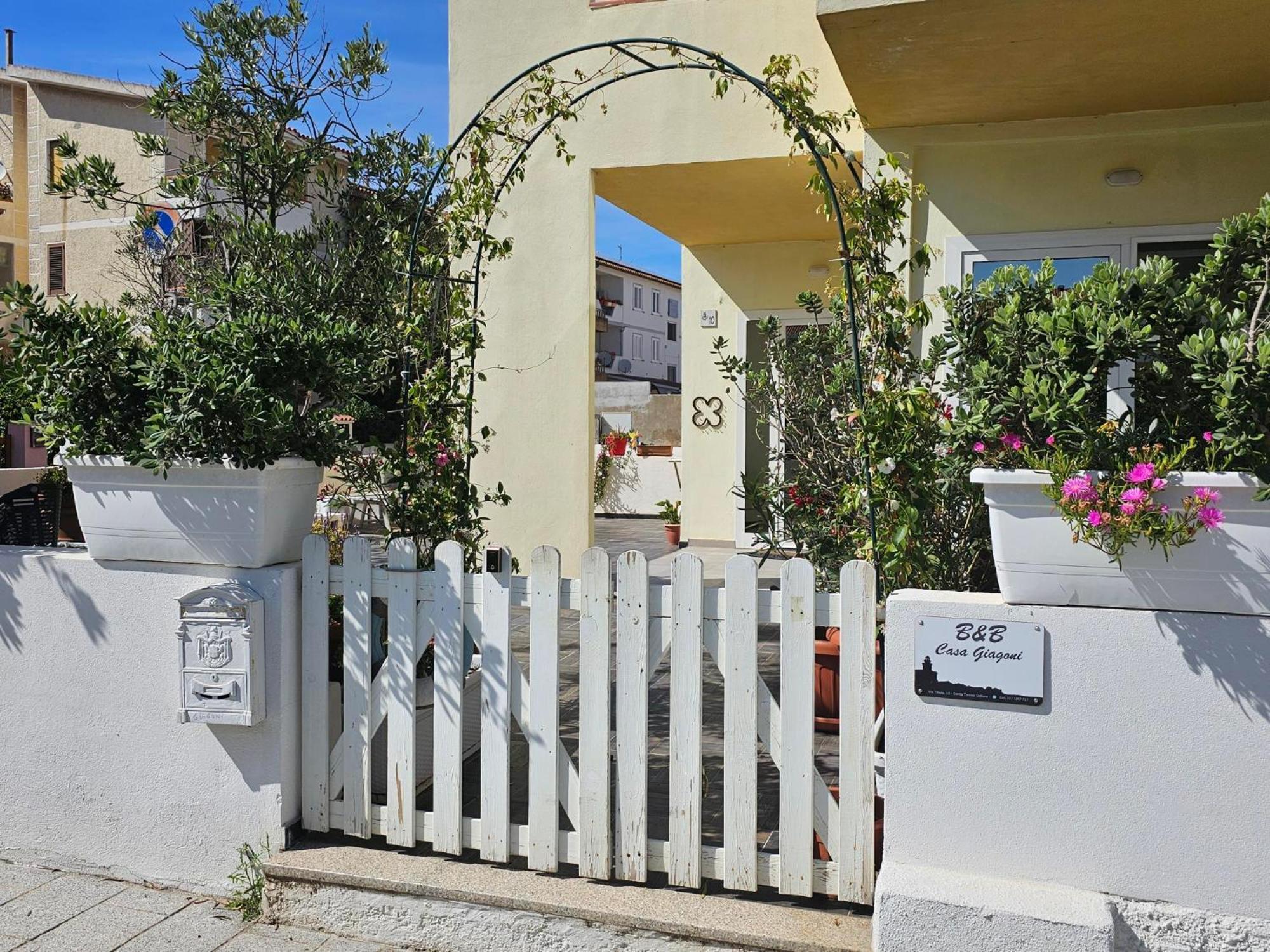 Bed and Breakfast Casa Giagoni à Santa Teresa Gallura Extérieur photo